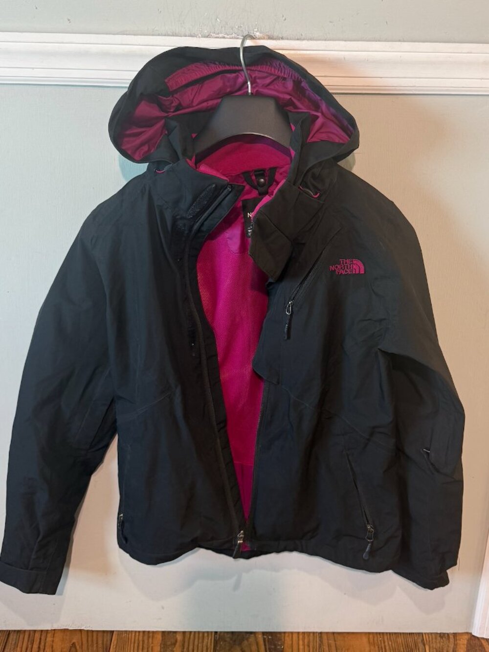 North Face HyVent Triclimate Jacket Shell Womens Size XS Hooded Black & Pink
